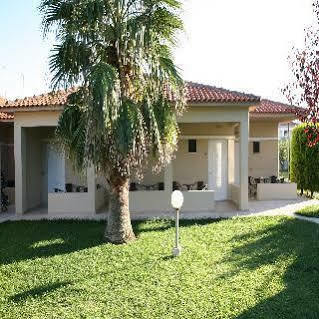 Hotel Kalives 3*