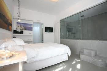 Hotel Loizos Stylish Residences 3*