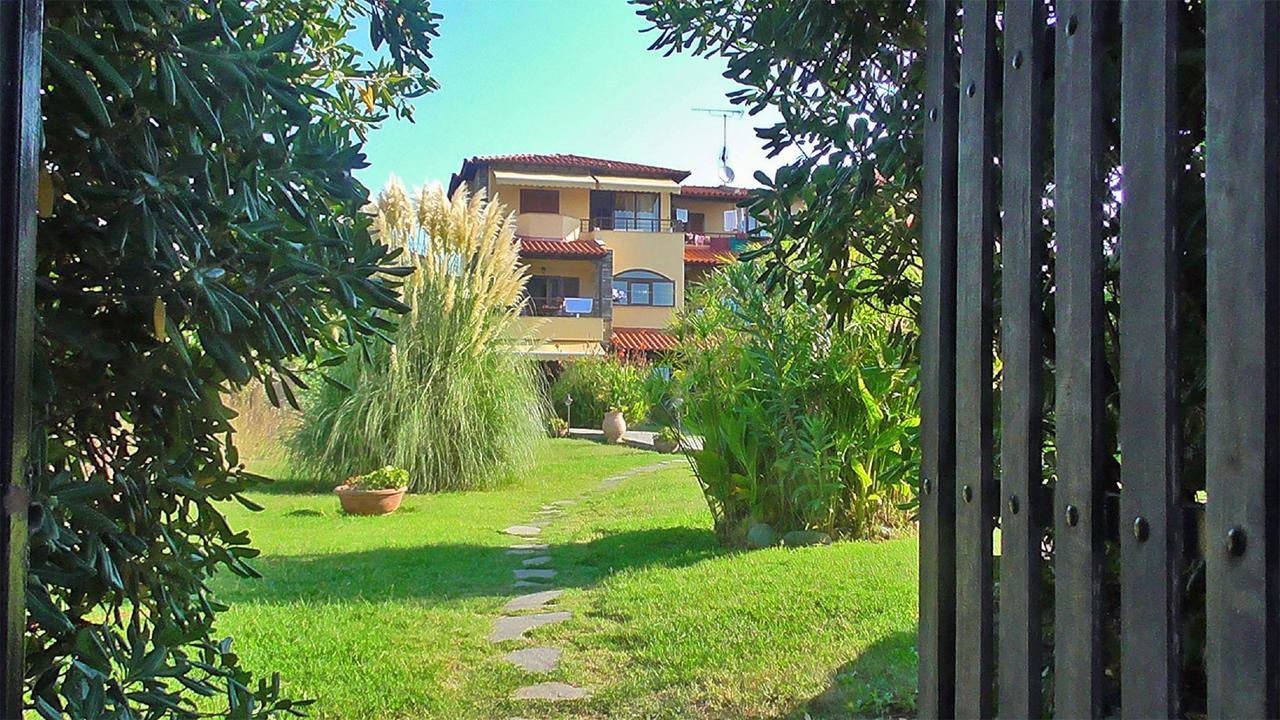 Aparthotel Tripiti *