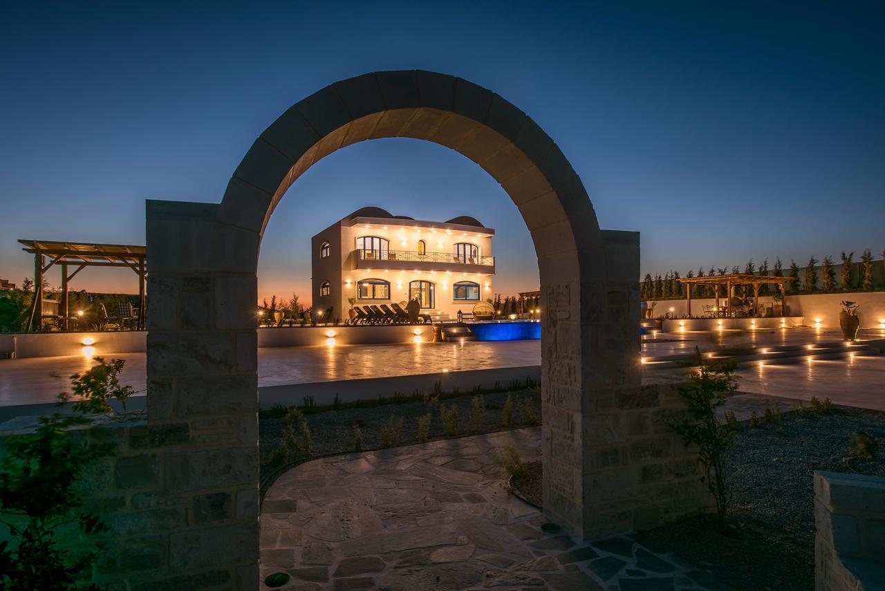 Villa Santorini, Wine Dark Sea *