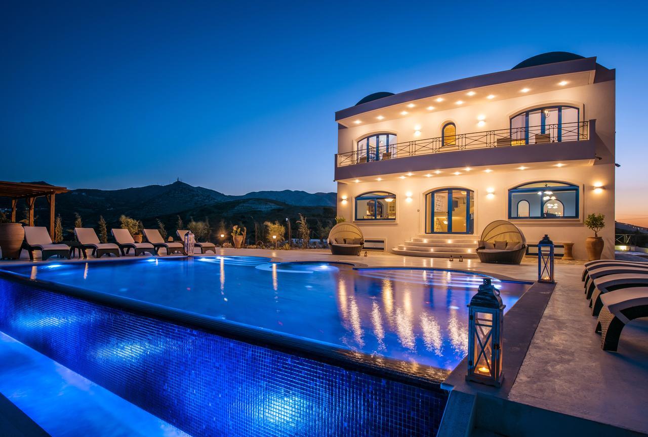 Villa Santorini, Wine Dark Sea *