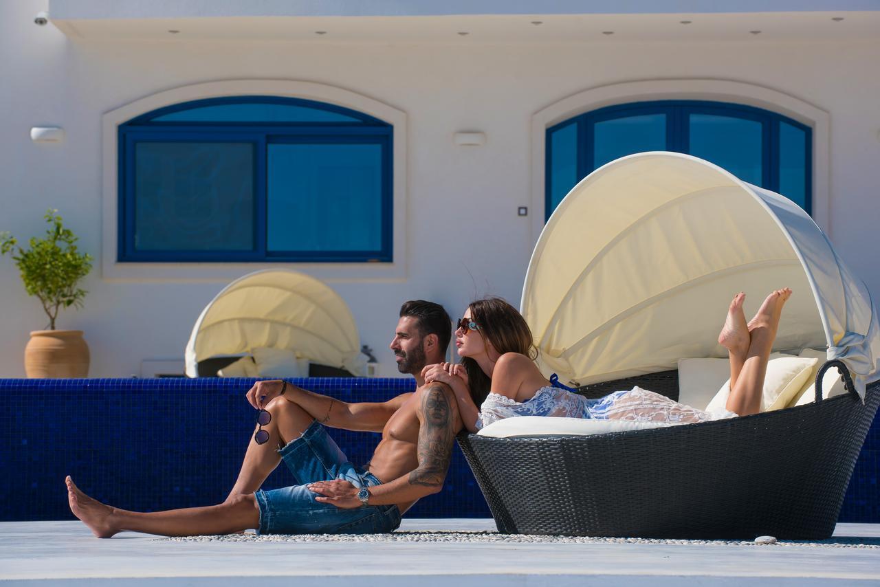 Villa Santorini, Wine Dark Sea *