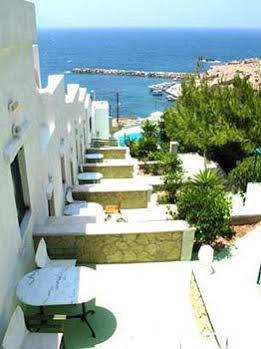 View 3* Foinikion