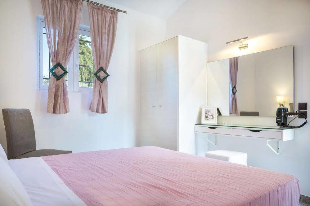 Hotel Cypress Garden 3*