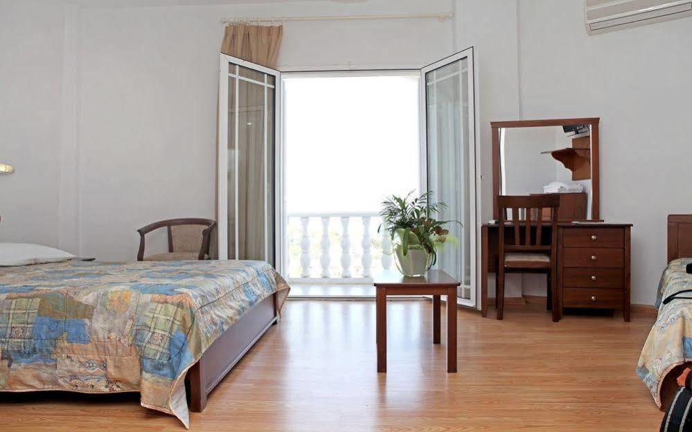 Hotel Golden 3*