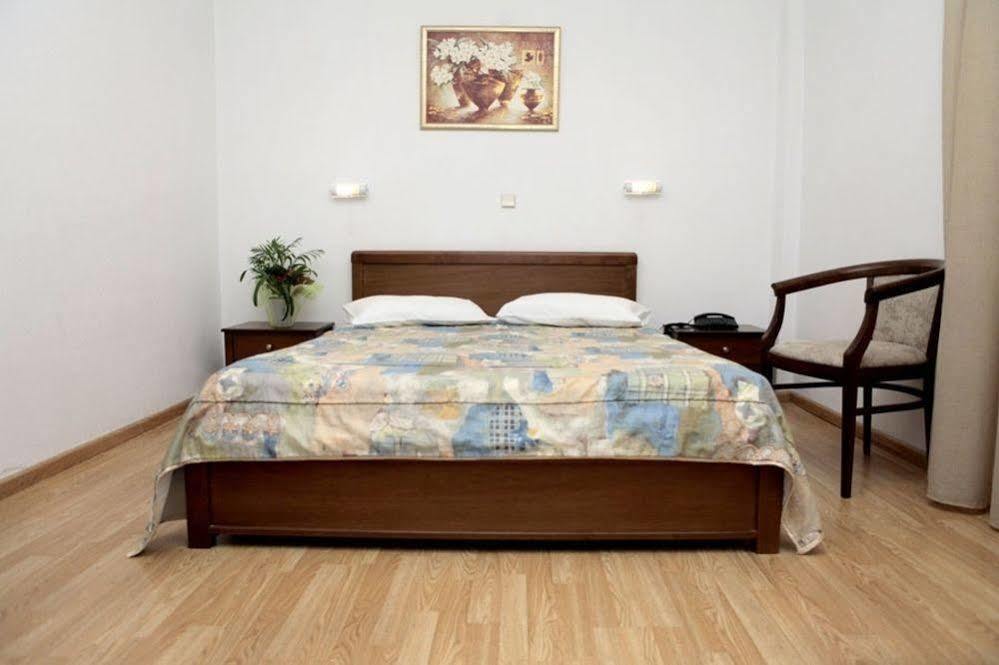 Hotel Golden 3*