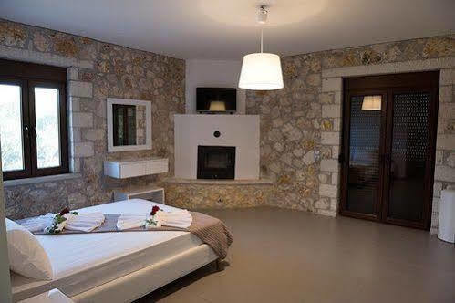 Hotel Hill 3*