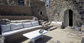 Melanopetra Boutique * Emporeios (Nisyros)
