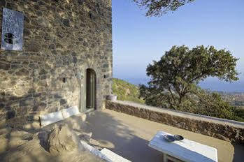 Melanopetra Boutique * Emporeios (Nisyros)