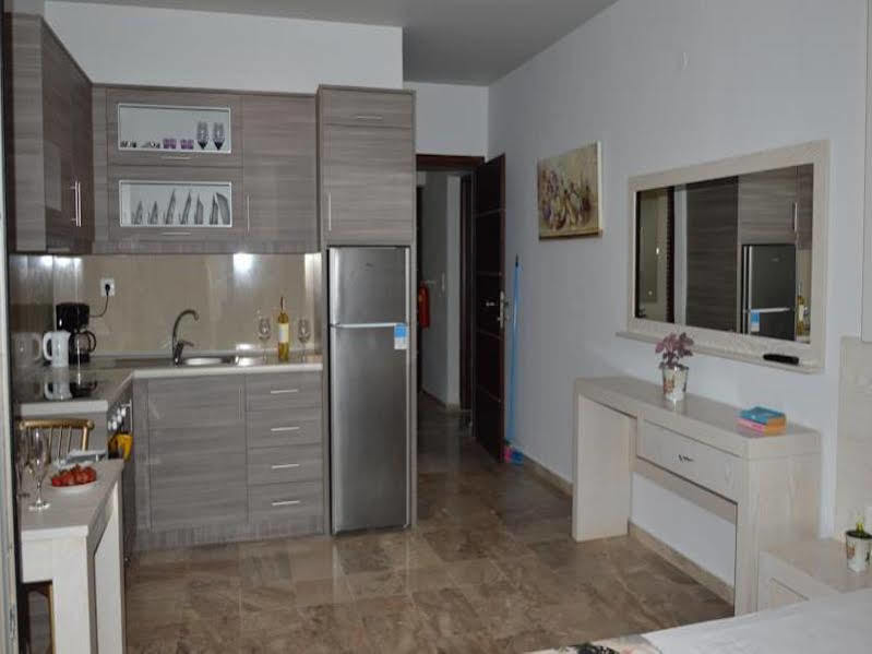 Attalos & 3* Agia Pelagia (Crete)