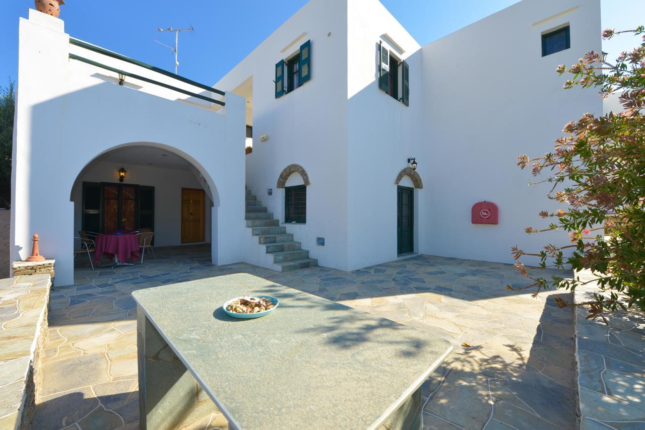 Cyclades * Chrisopigi (Sifnos)