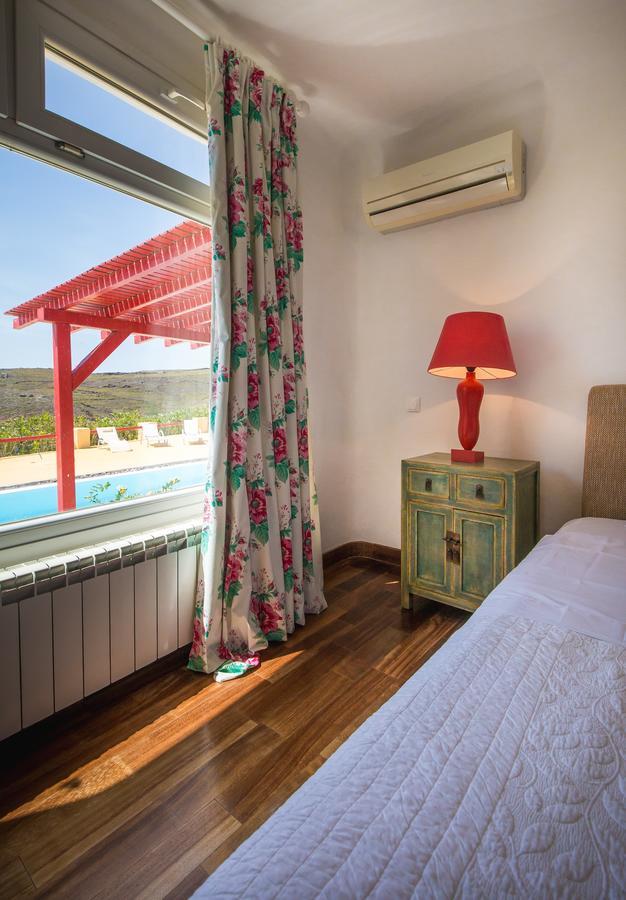 Royal Seaside Villa *