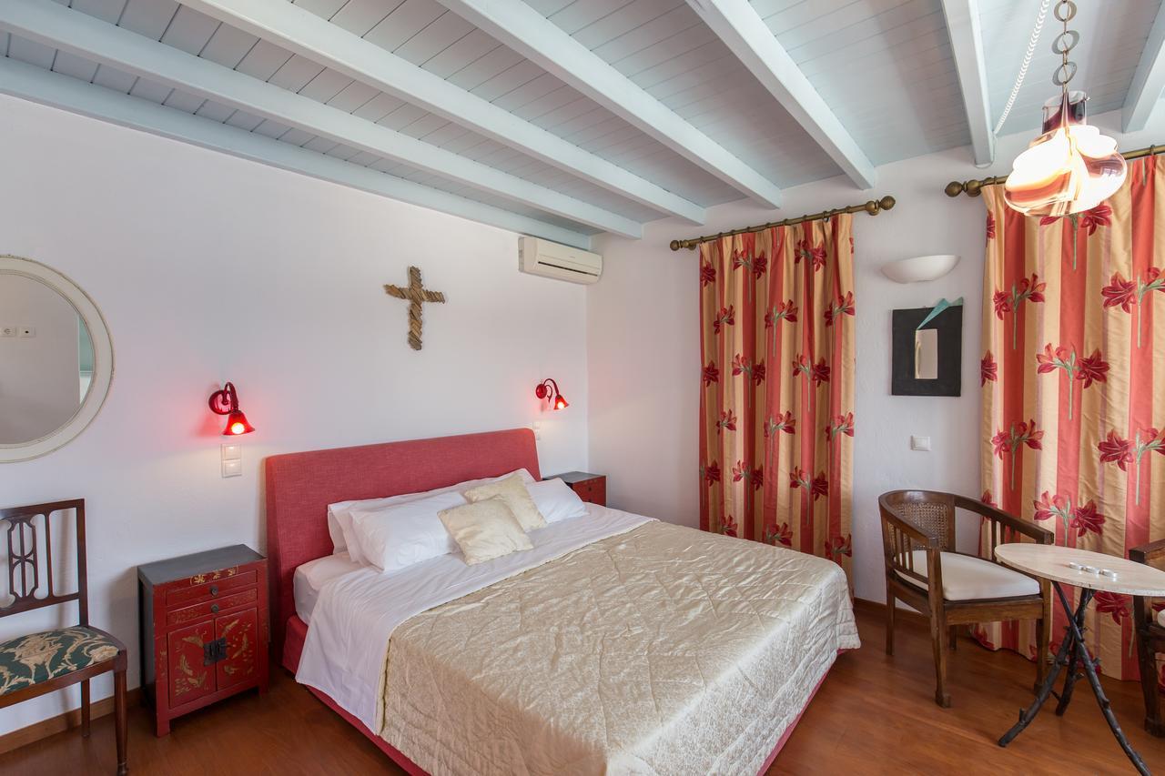 Royal Seaside Villa *