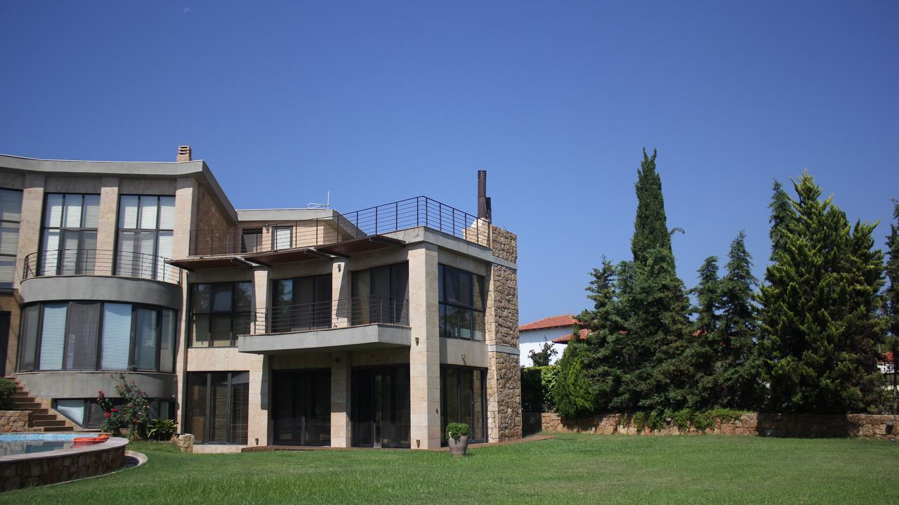 Castle On The Edge Of The Sea Villa *