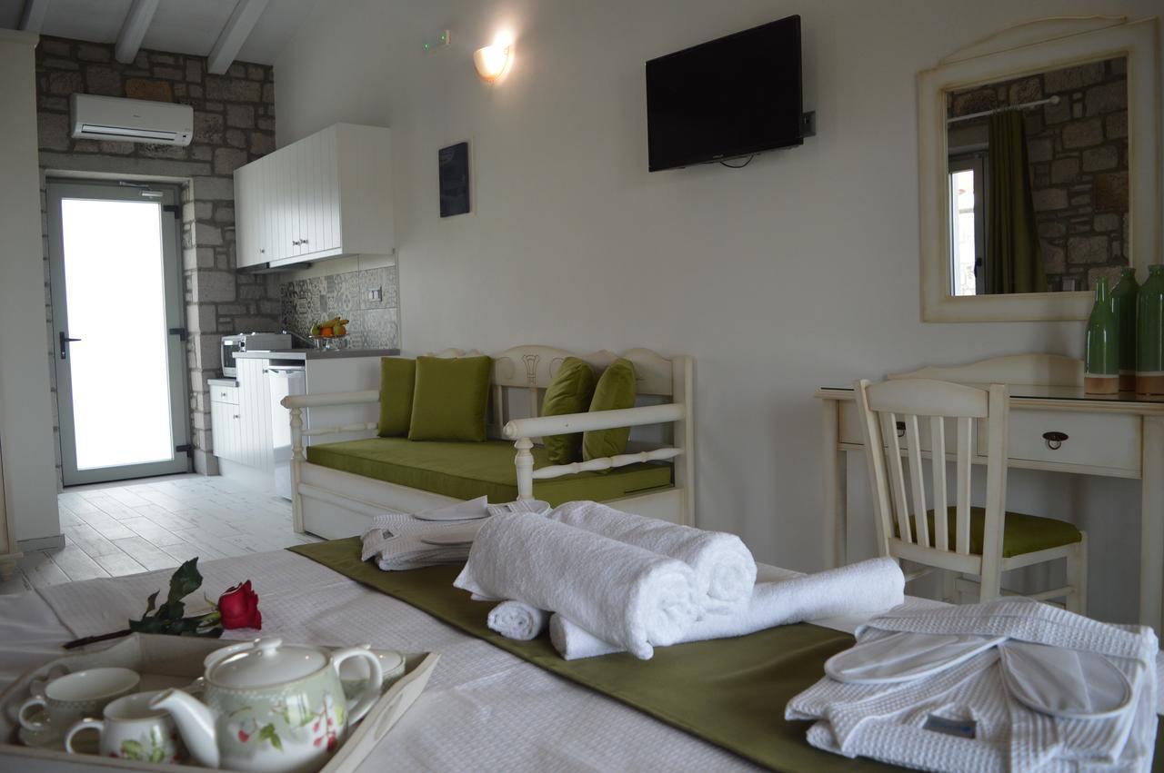 Apartment Diapori *