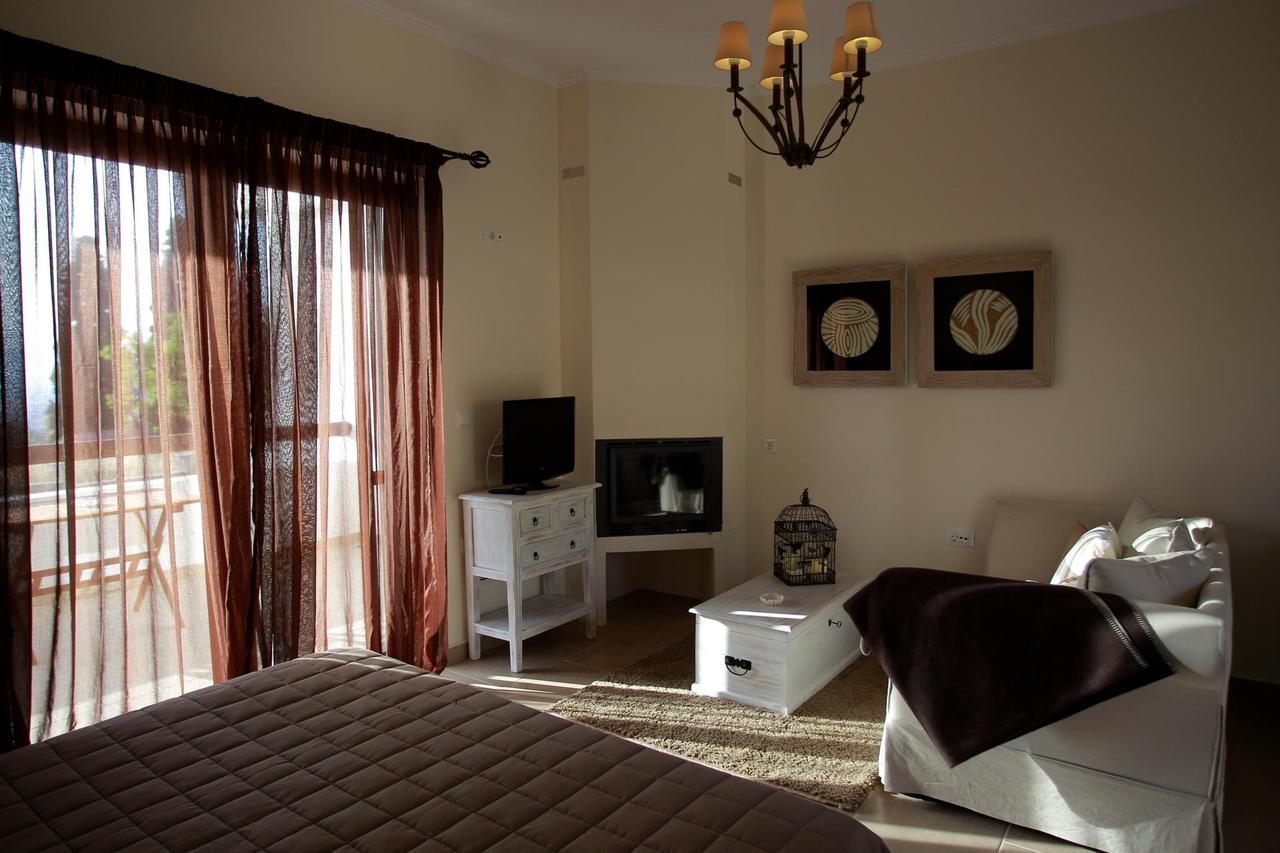 Elaion Mini * Nafplio