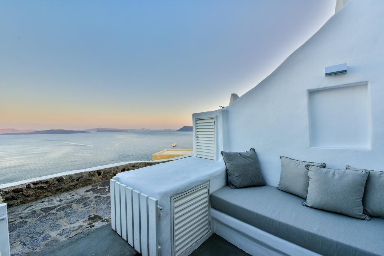 Cave Valente Villa Oia (Santorini)