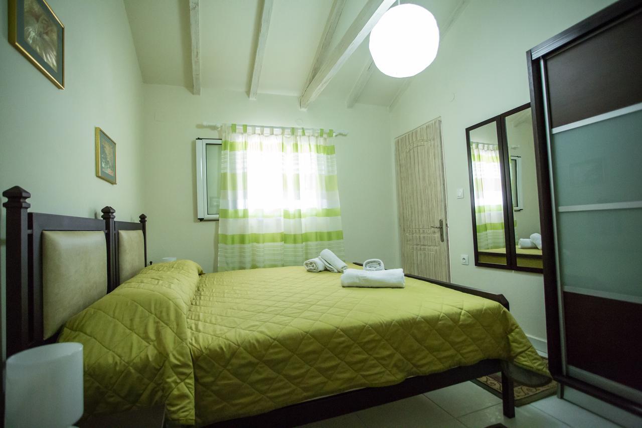 Acrocorinth Apartment