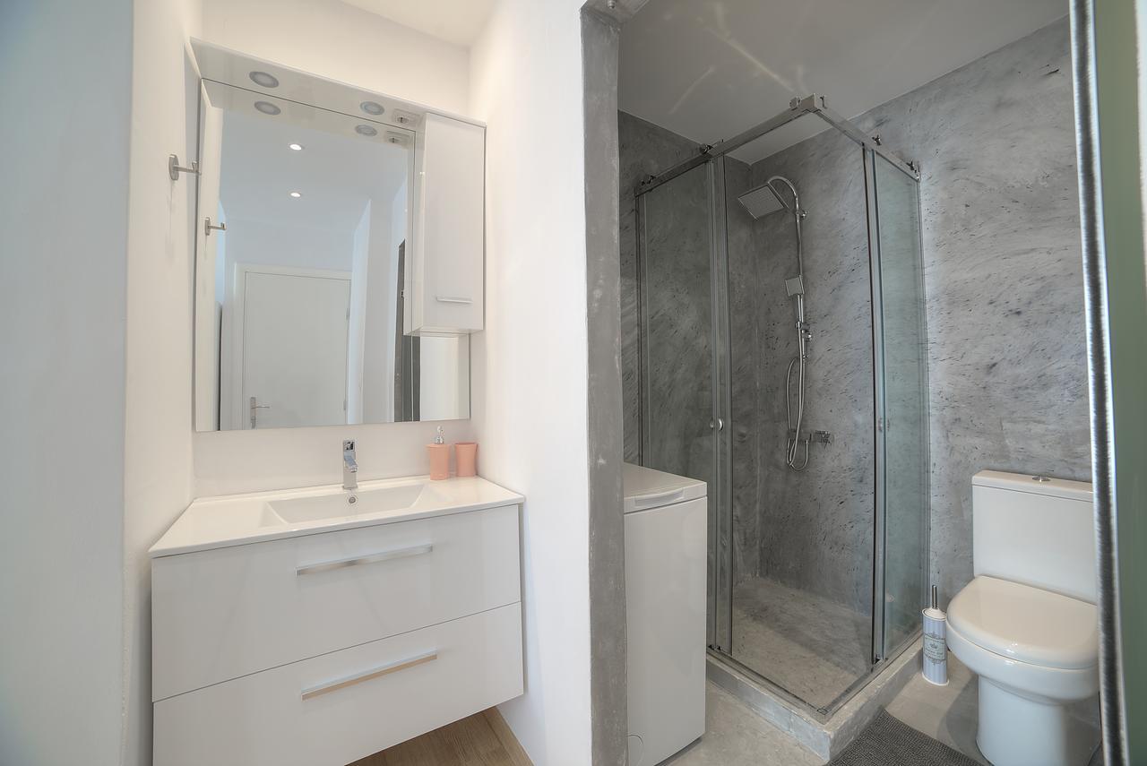 In Glyfada Center Apartment *
