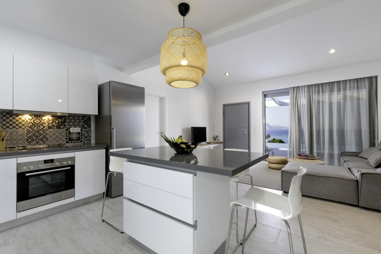 Villa Serene With Swimming Pool In *