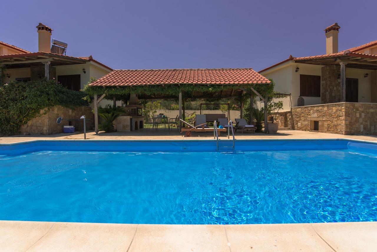 Bouganvillia - Agios Pool * Agios Nikolaos (Chalkidiki)