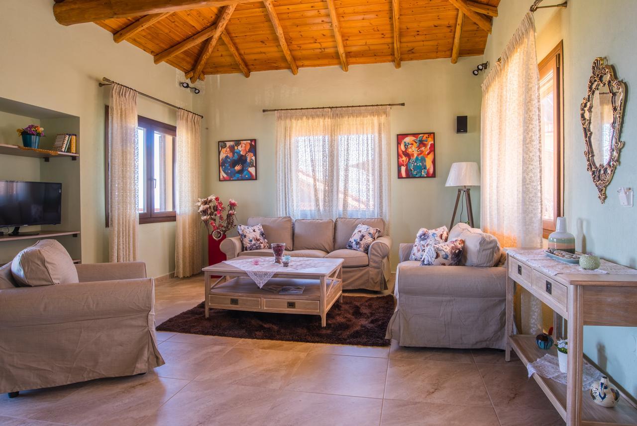 Bouganvillia - Agios Pool Villa