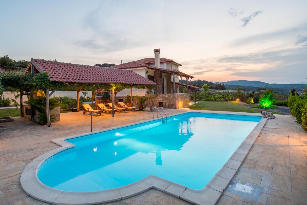 Bouganvillia - Agios Pool