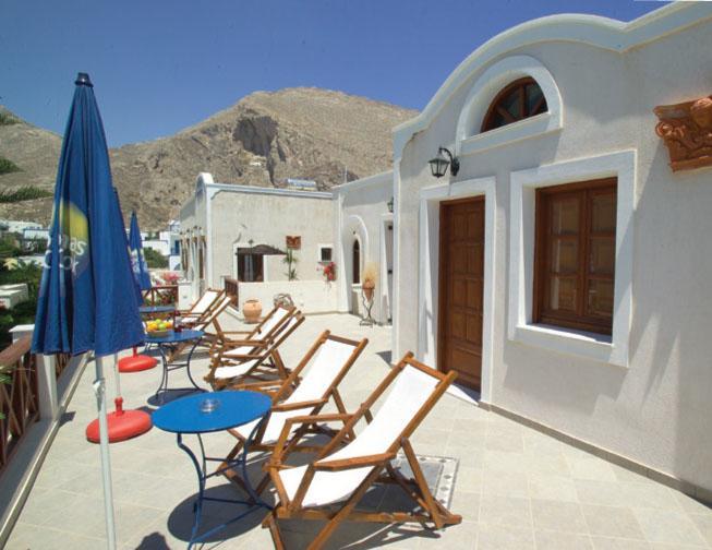 Philoxenia & Perissa (Santorini)