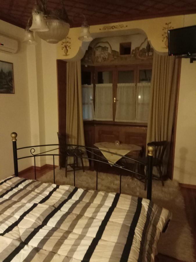 Kolenti Guest house