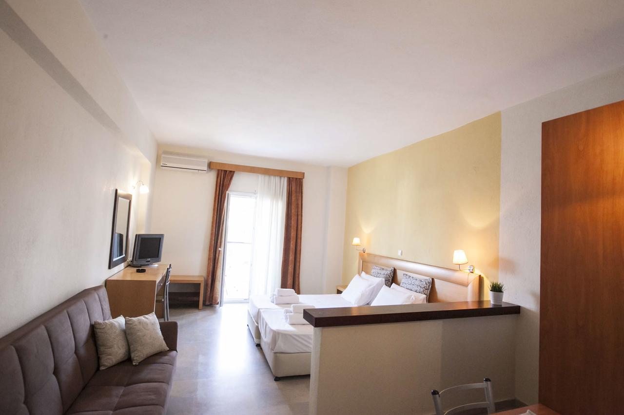 Aparthotel Golden Sun Village 3*