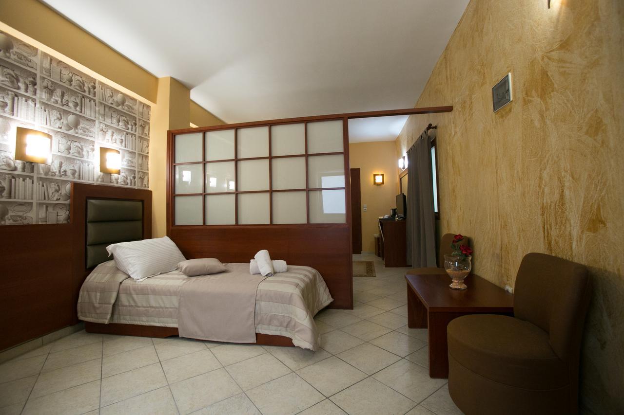 Life Hotel