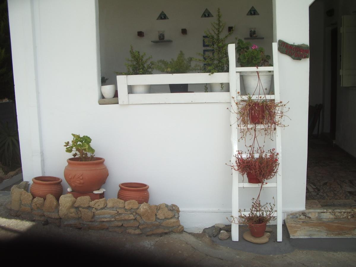 Skyros Panorama Studios Guest house 2*