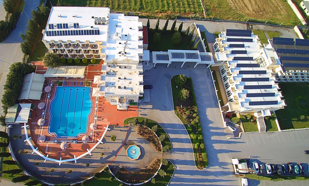 Kouros Hotel 4*
