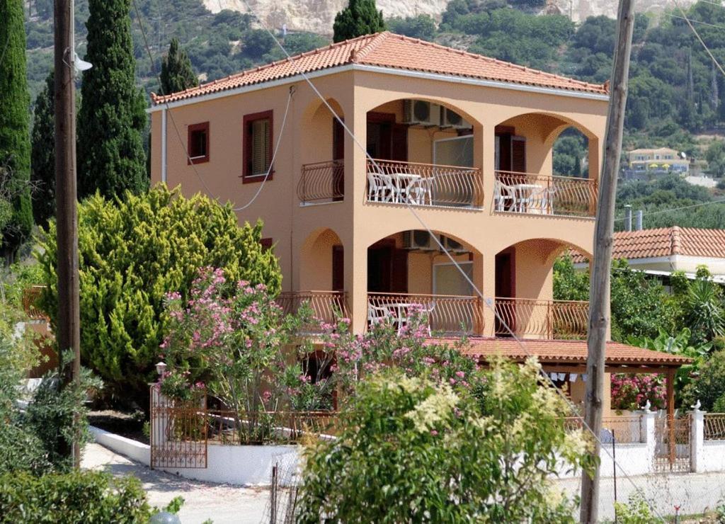 Marina-anna Aparthotel