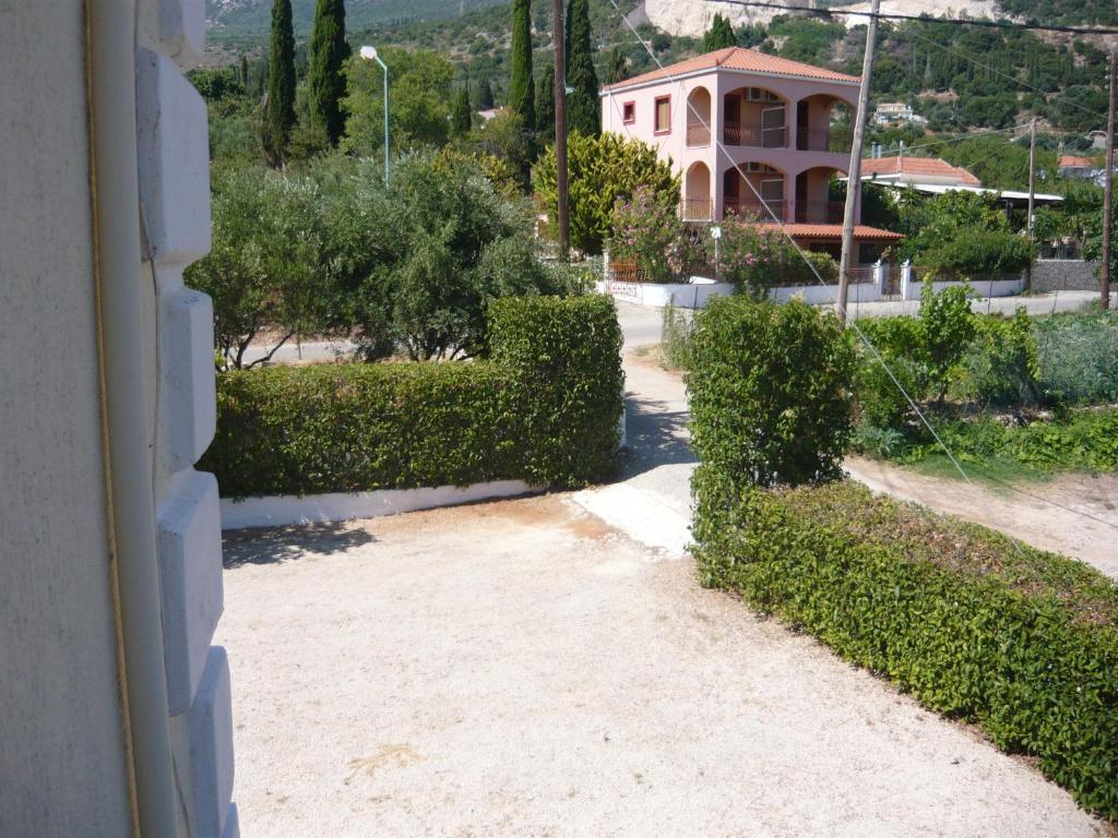 Marina-anna Aparthotel 3*