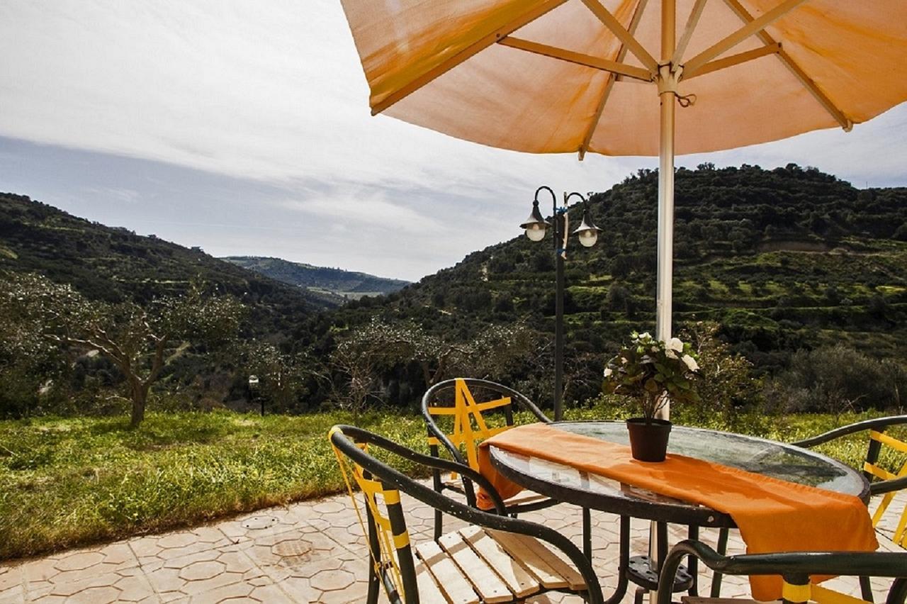 Aparthotel Estate Kares 4*