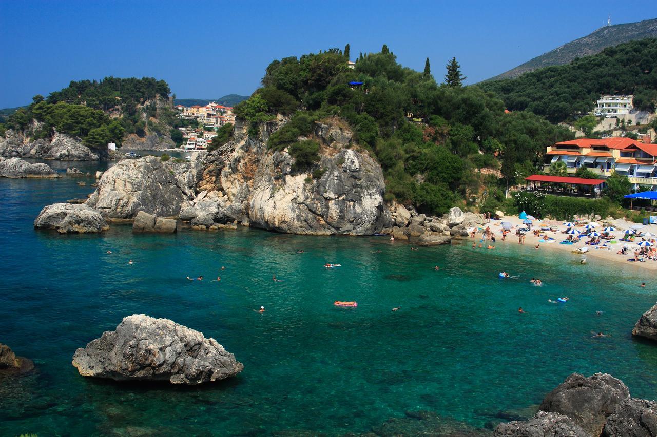 Pavlos *