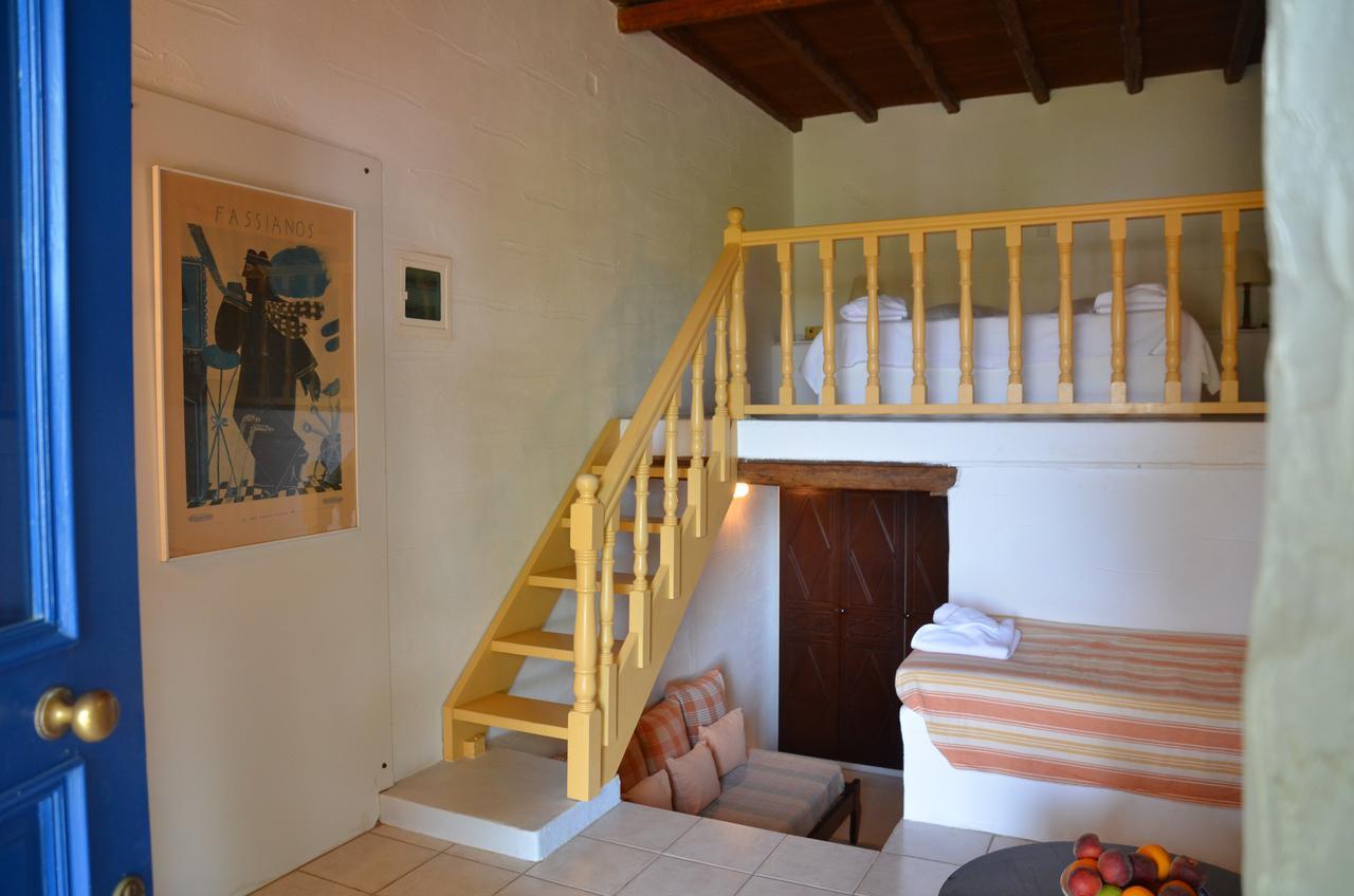 Hotel Lefkes Village 4*