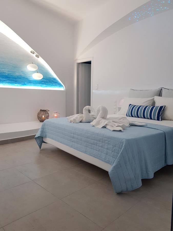 Amera Apartment Fira (Santorini)