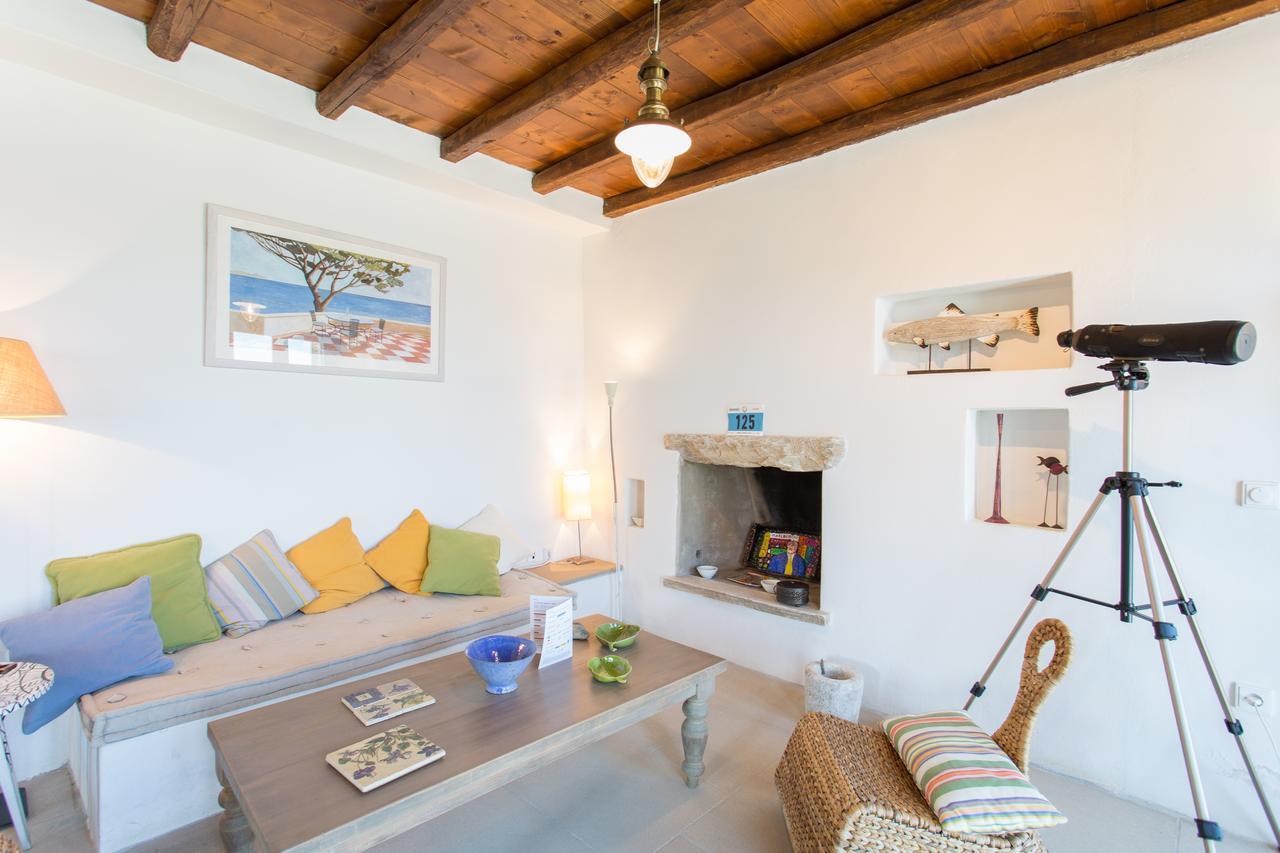 George Stone Holiday home Ramos