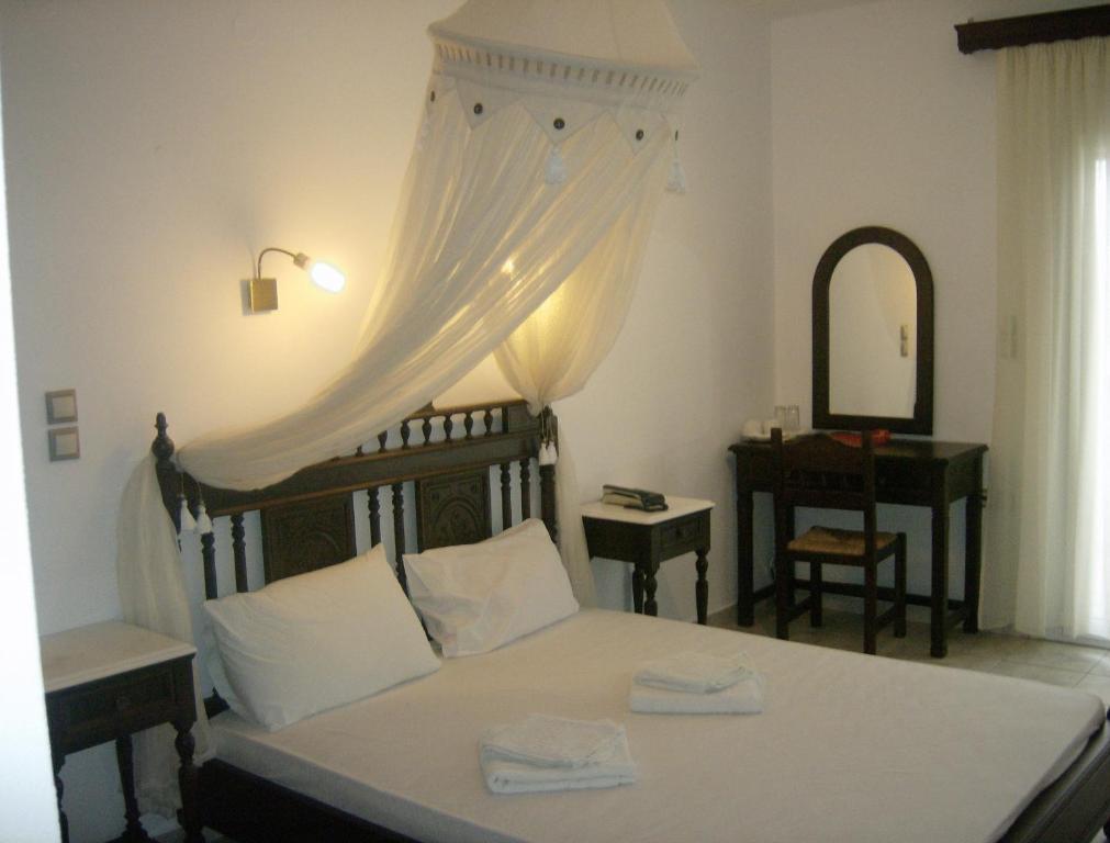 Evgatis Hotel 3*