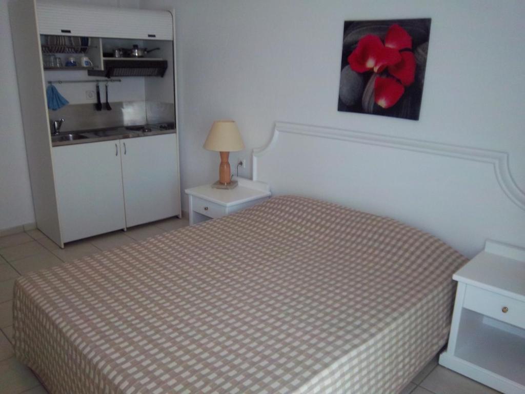 Apartment Milos Afytos