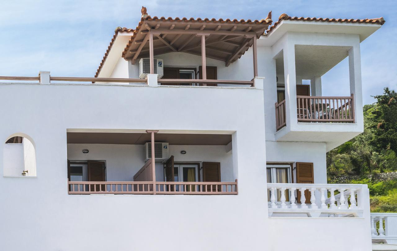 Lemonis Studios * Skopelos Town