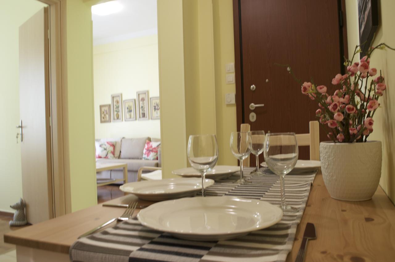 Meros - Athenian Residencies