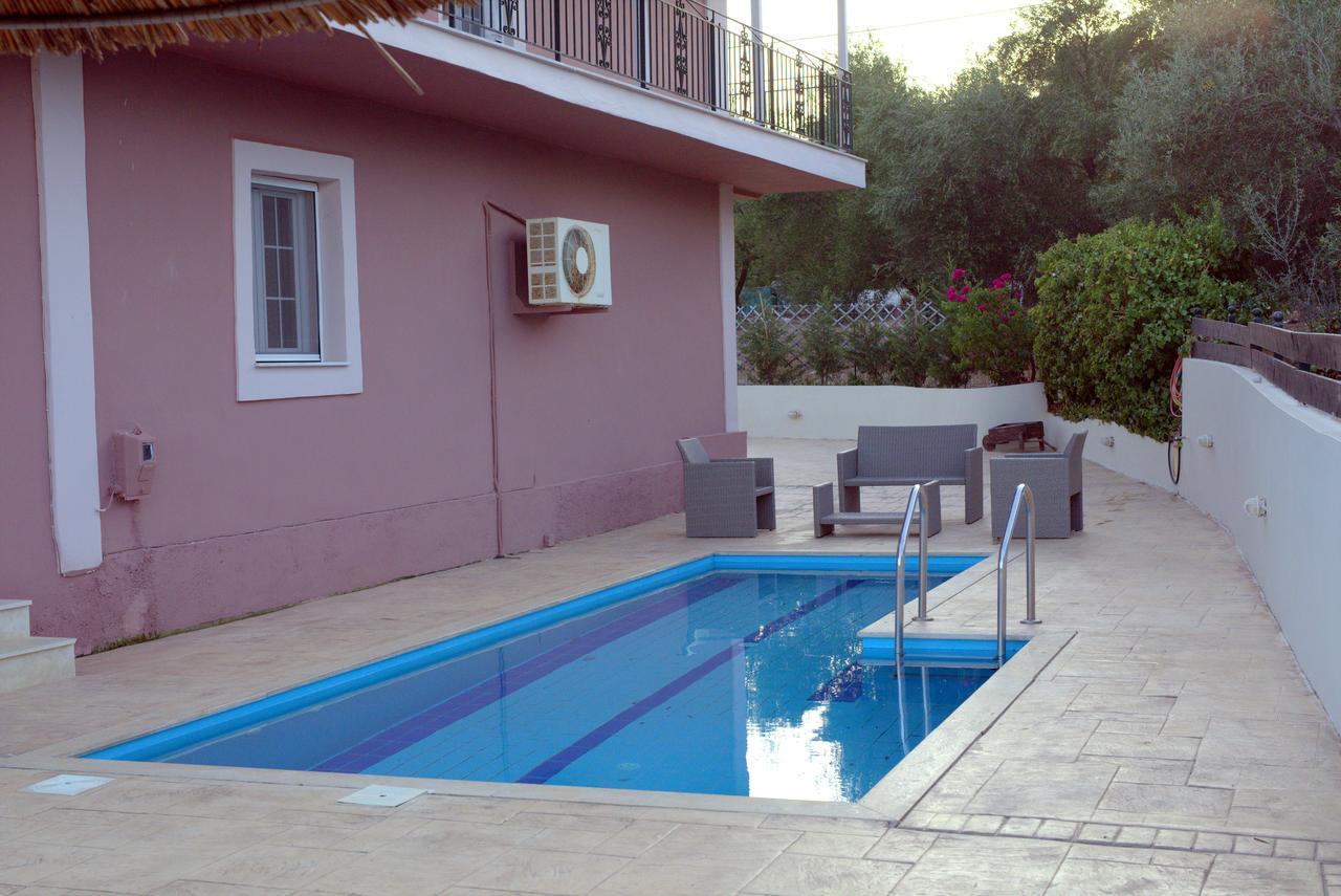Ionian Balcony Apartment