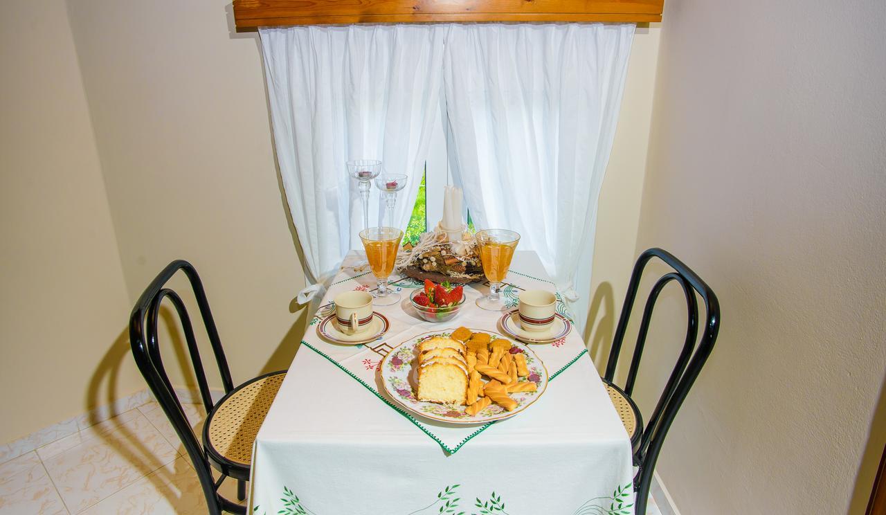 Apartment Dimitra &