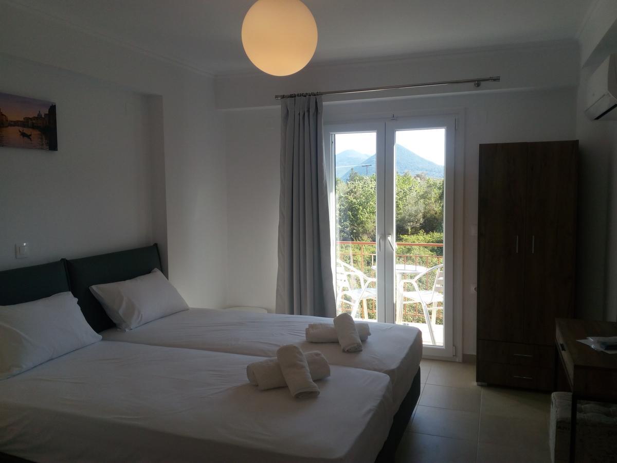 Athineon * Nydri (Lefkada)