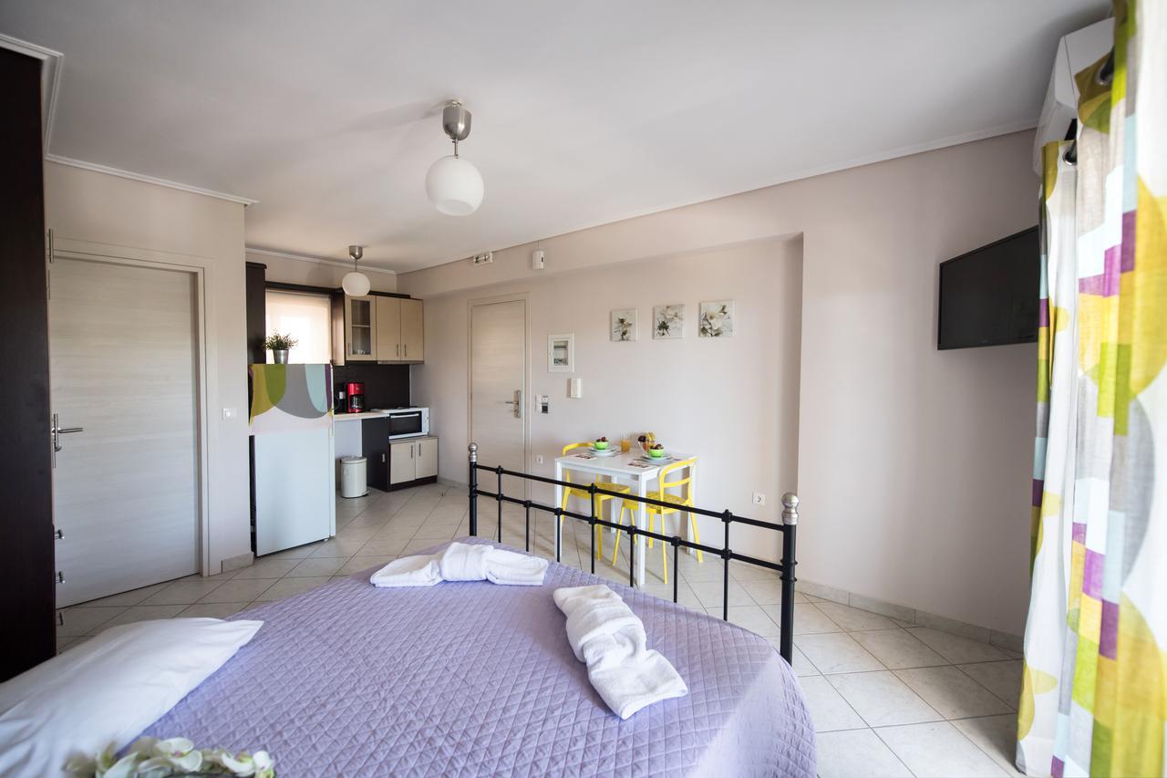 Alexandros Apartment *