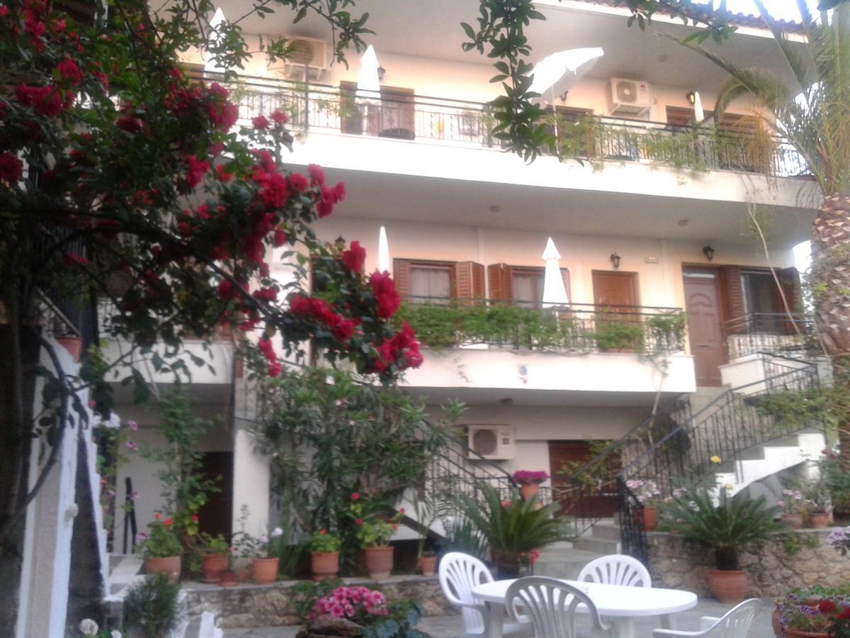 Ostria Maisonettes And * Stoupa
