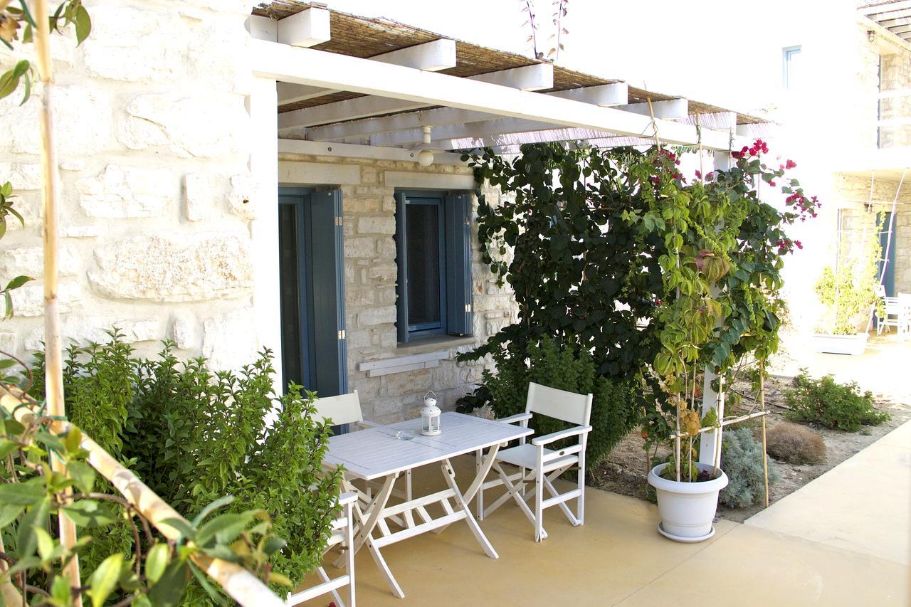 Nomads House Aparthotel Logaras